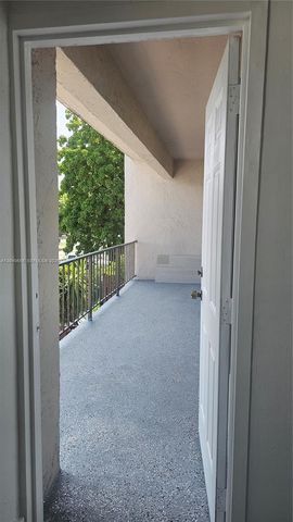 5625 W 20th Ave 208, Hialeah, FL 33012