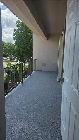 5625 W 20th Ave 208, Hialeah, FL 33012