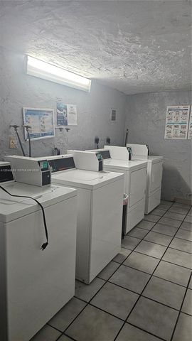 5625 W 20th Ave 208, Hialeah, FL 33012