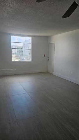 5625 W 20th Ave 208, Hialeah, FL 33012