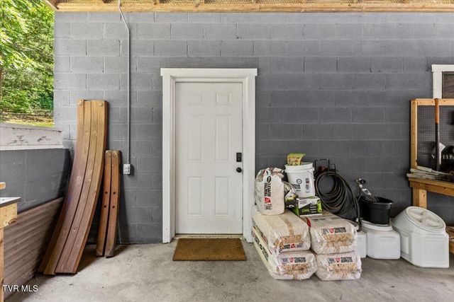 770 Copperhead Road, Elizabethton, TN 37643