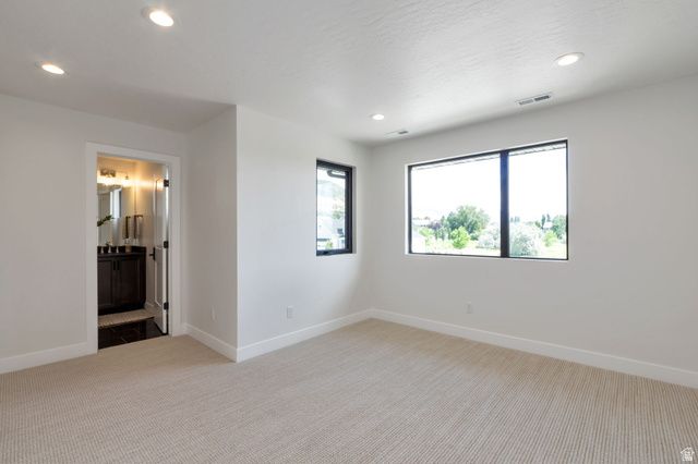 23 E 1500 S, Farmington, UT 84025