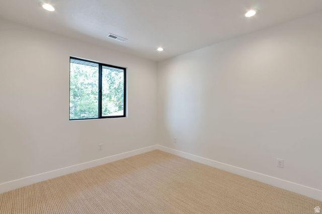 23 E 1500 S, Farmington, UT 84025
