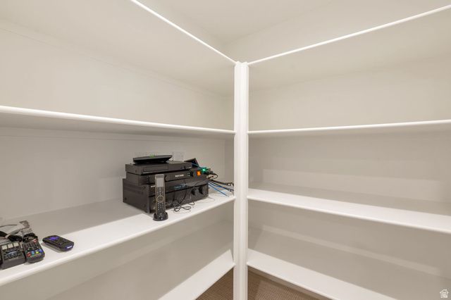 23 E 1500 S, Farmington, UT 84025