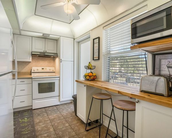 2671 S Course Drive 203, Pompano Beach, FL 33069