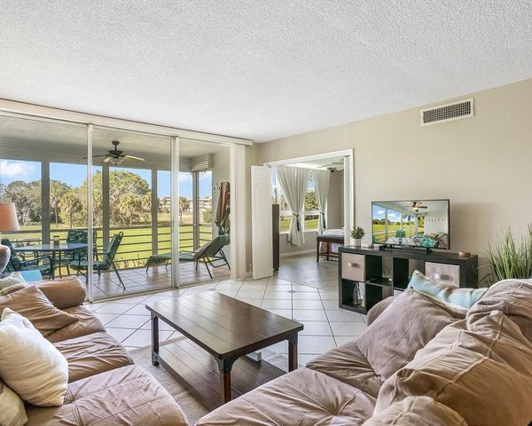 2671 S Course Drive 203, Pompano Beach, FL 33069