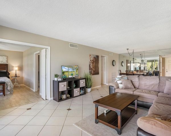 2671 S Course Drive 203, Pompano Beach, FL 33069
