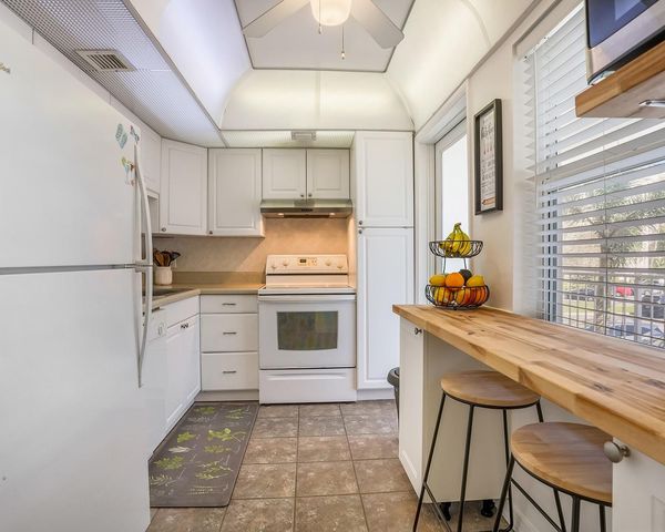 2671 S Course Drive 203, Pompano Beach, FL 33069