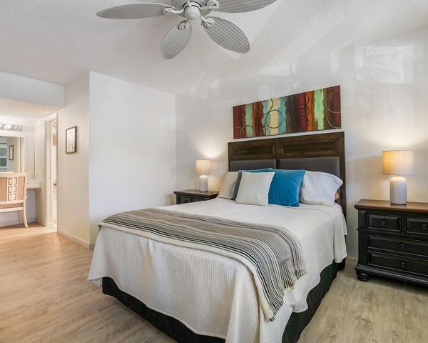 2671 S Course Drive 203, Pompano Beach, FL 33069