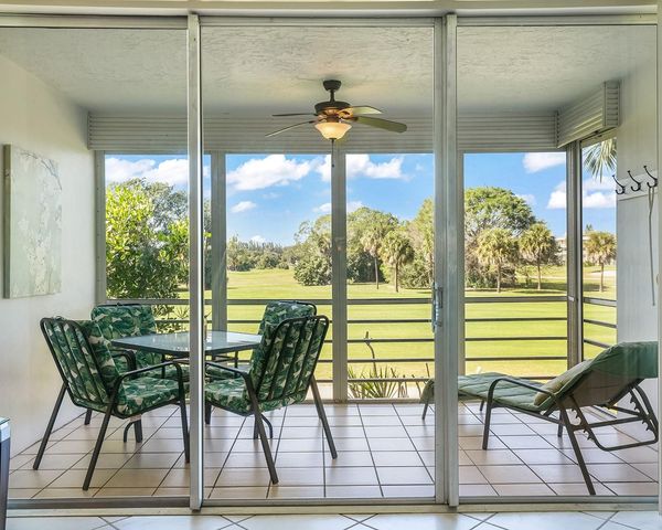 2671 S Course Drive 203, Pompano Beach, FL 33069