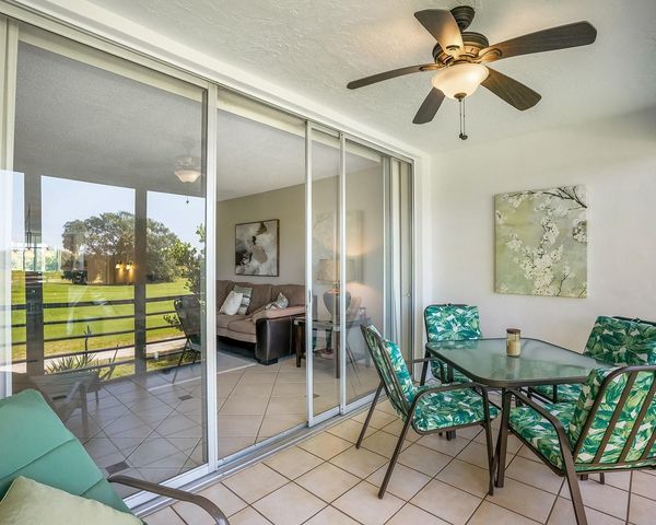 2671 S Course Drive 203, Pompano Beach, FL 33069