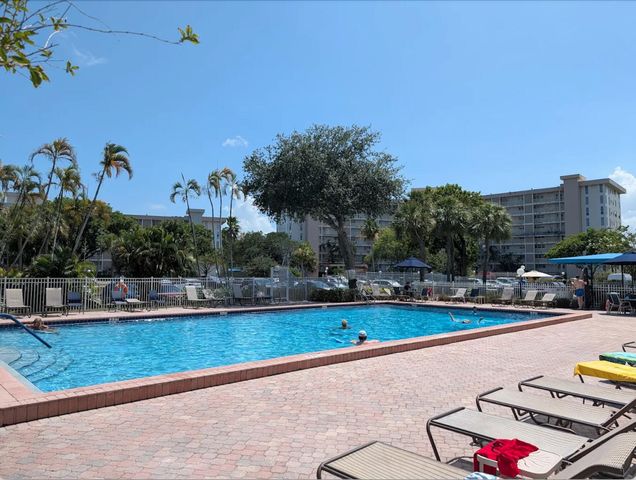 2671 S Course Drive 203, Pompano Beach, FL 33069
