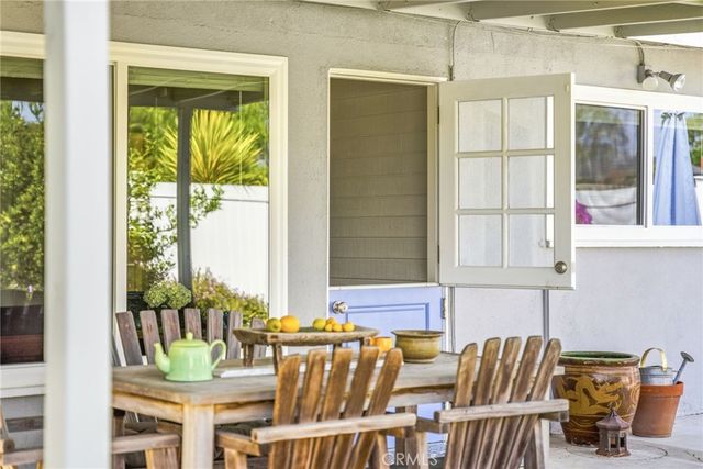 956 W Wilson St, Costa Mesa, CA 92627