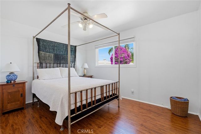 956 W Wilson St, Costa Mesa, CA 92627