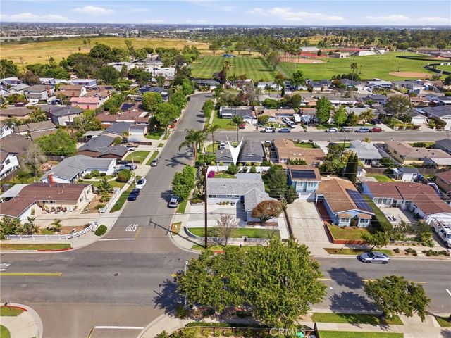 956 W Wilson St, Costa Mesa, CA 92627