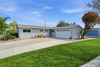 956 W Wilson St, Costa Mesa, CA 92627
