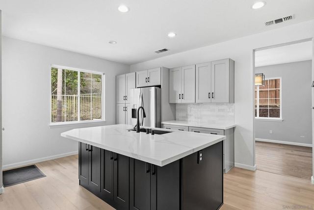 1514 W Borden, San Marcos, CA 92069