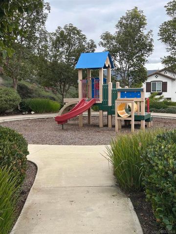 1514 W Borden, San Marcos, CA 92069