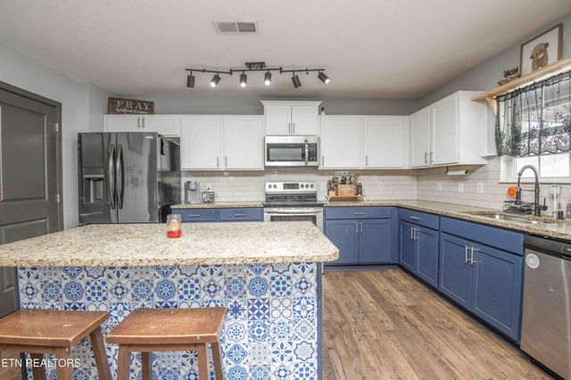 831 Old Towne Loop Drive, Seymour, TN 37865