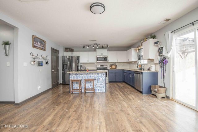 831 Old Towne Loop Drive, Seymour, TN 37865