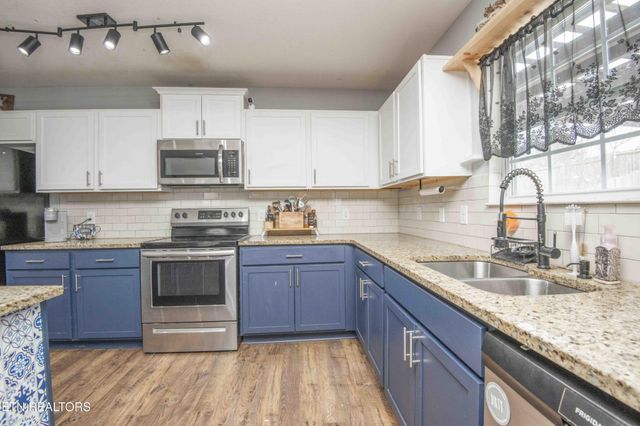 831 Old Towne Loop Drive, Seymour, TN 37865