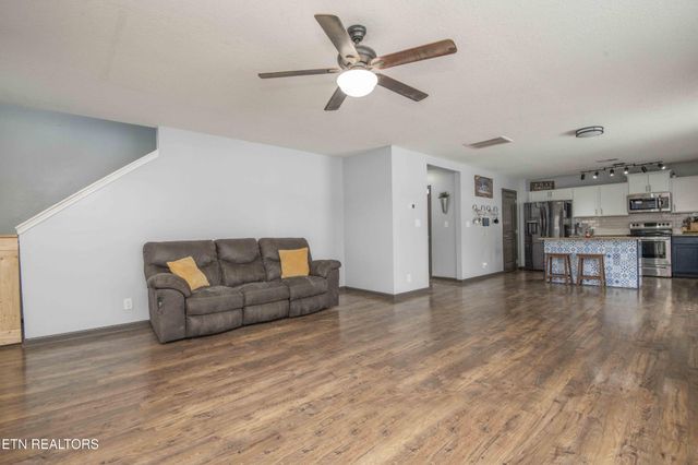 831 Old Towne Loop Drive, Seymour, TN 37865