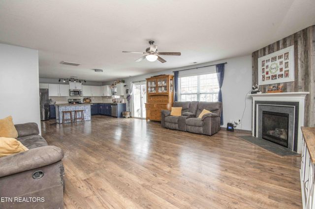 831 Old Towne Loop Drive, Seymour, TN 37865