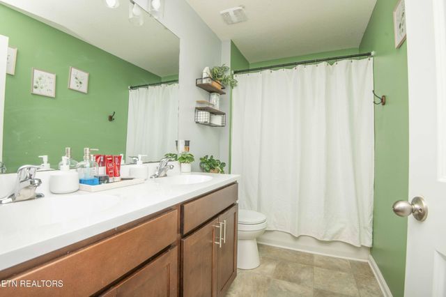 831 Old Towne Loop Drive, Seymour, TN 37865