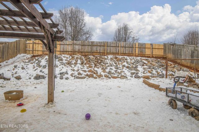 831 Old Towne Loop Drive, Seymour, TN 37865