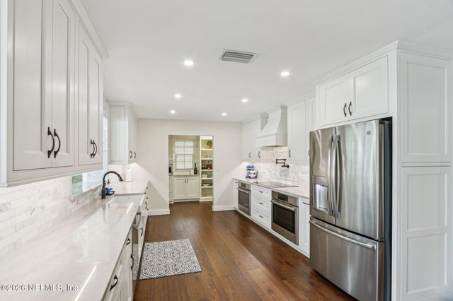 2443 HOLLY POINT Road E, Orange Park, FL 32073