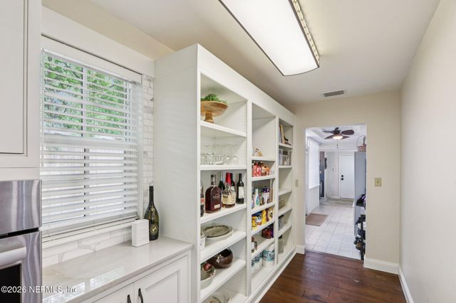 2443 HOLLY POINT Road E, Orange Park, FL 32073