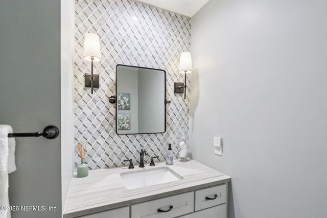 2443 HOLLY POINT Road E, Orange Park, FL 32073