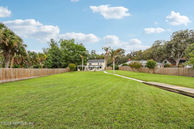 2443 HOLLY POINT Road E, Orange Park, FL 32073