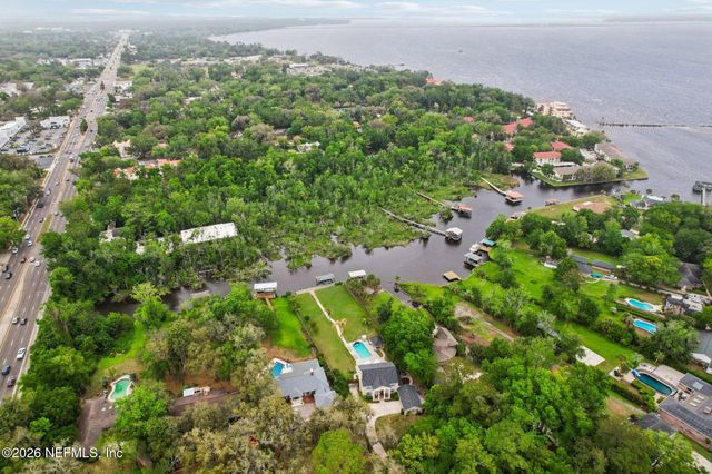 2443 HOLLY POINT Road E, Orange Park, FL 32073