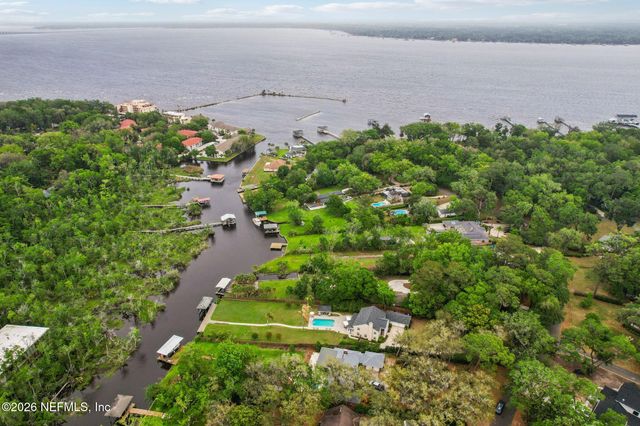 2443 HOLLY POINT Road E, Orange Park, FL 32073