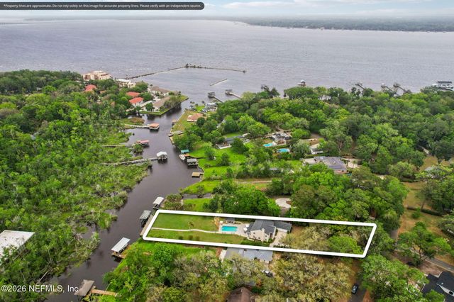 2443 HOLLY POINT Road E, Orange Park, FL 32073