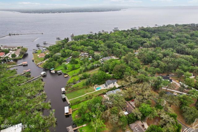 2443 HOLLY POINT Road E, Orange Park, FL 32073