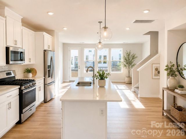 2332 Donnely Hills Lane, Charlotte, NC 28262