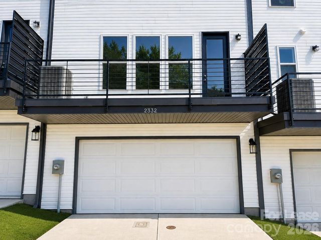 2332 Donnely Hills Lane, Charlotte, NC 28262