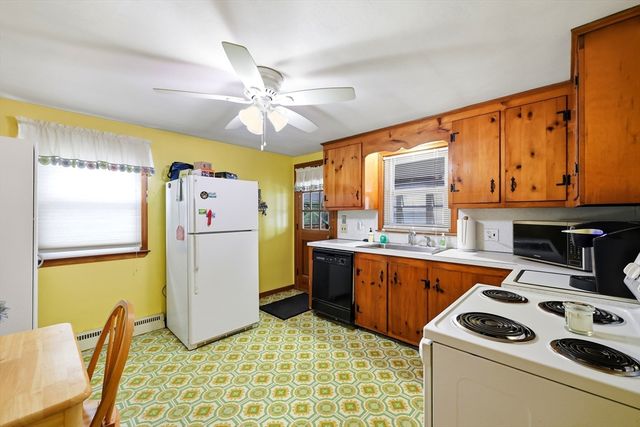 57 Arthur Street, Springfield, MA 01104