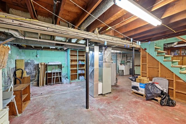 57 Arthur Street, Springfield, MA 01104