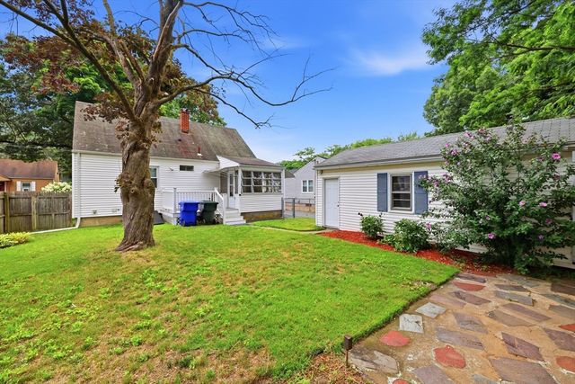 57 Arthur Street, Springfield, MA 01104