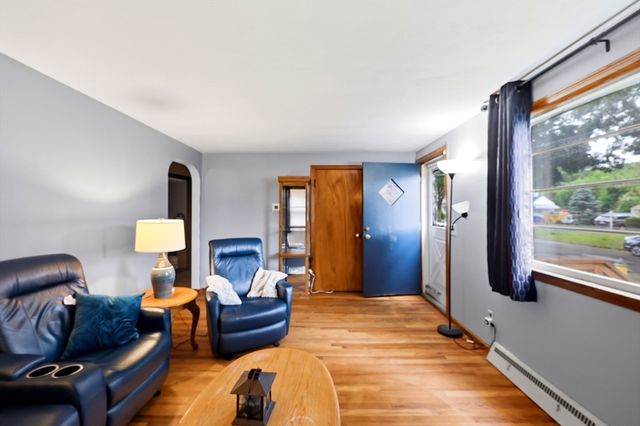57 Arthur Street, Springfield, MA 01104