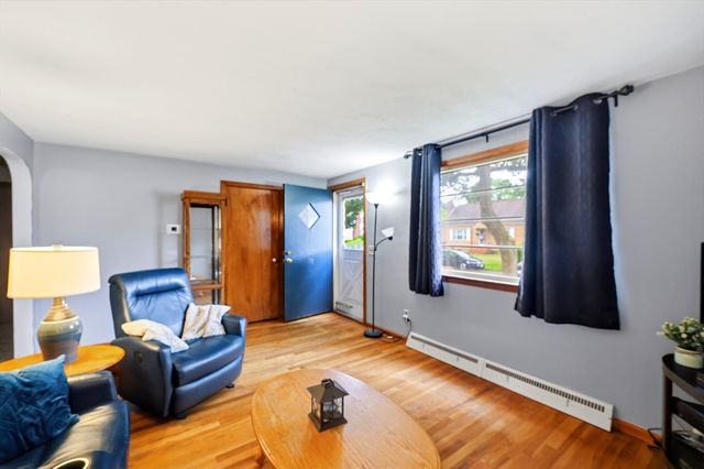 57 Arthur Street, Springfield, MA 01104