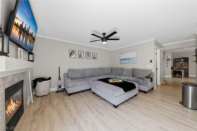 9825 Via Delores Avenue, Las Vegas, NV 89117