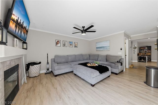 9825 Via Delores Avenue, Las Vegas, NV 89117
