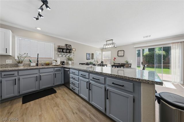 9825 Via Delores Avenue, Las Vegas, NV 89117