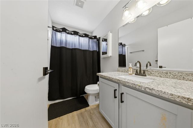 9825 Via Delores Avenue, Las Vegas, NV 89117