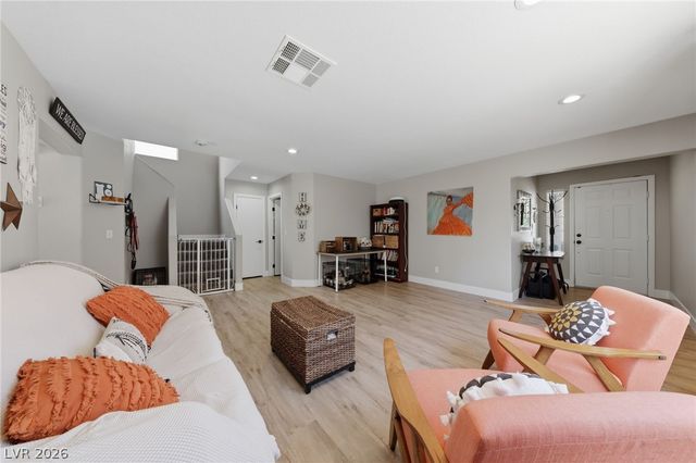 9825 Via Delores Avenue, Las Vegas, NV 89117