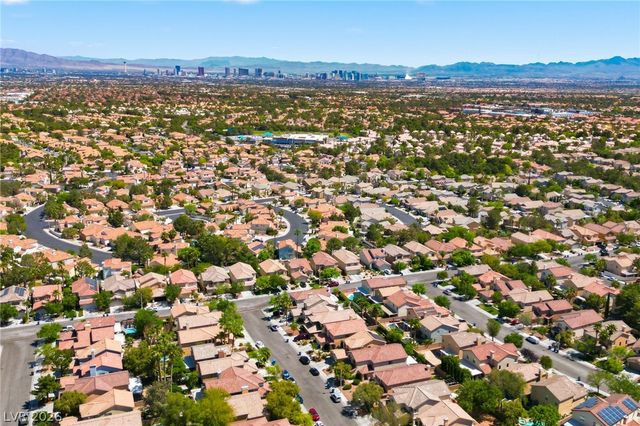 9825 Via Delores Avenue, Las Vegas, NV 89117